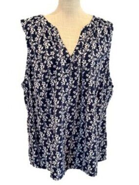 ST JOHNS BAY V Neck Sleeveless Top